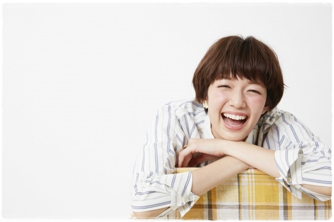 佐藤栞里のかわいい笑顔が満載の画像！天真爛漫さがたまらない！